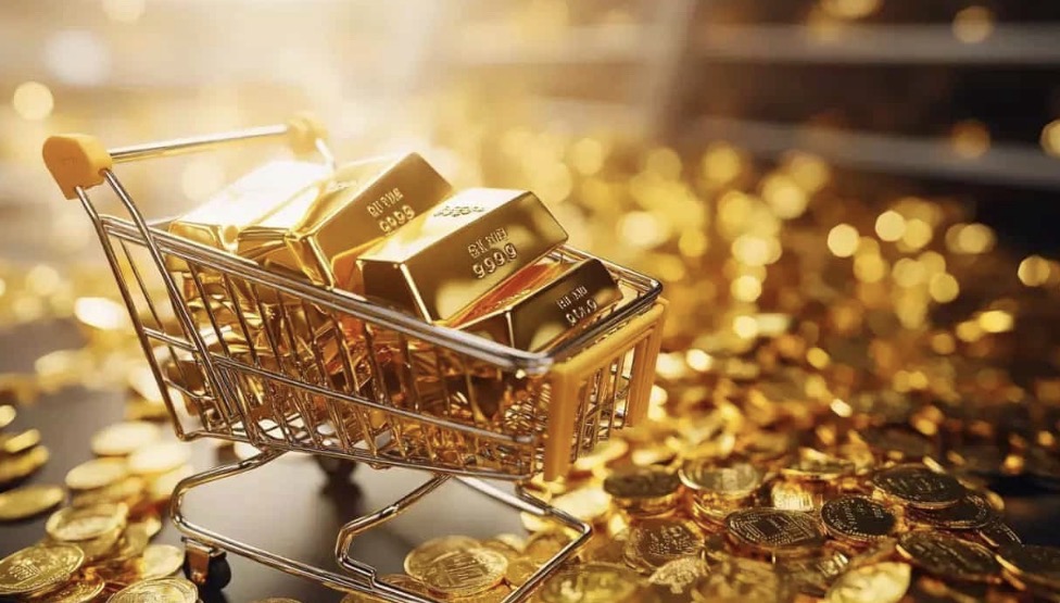 الذهب يتراجع عن أعلى مستوى في شهرين