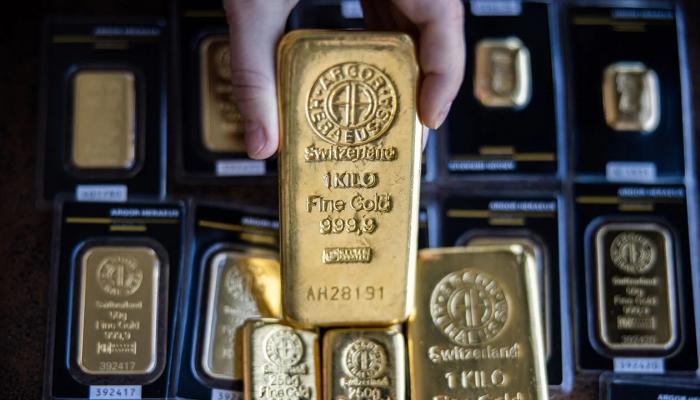 سعر الذهب اليوم يتراجع من أعلى مستوى في أكثر من شهرين