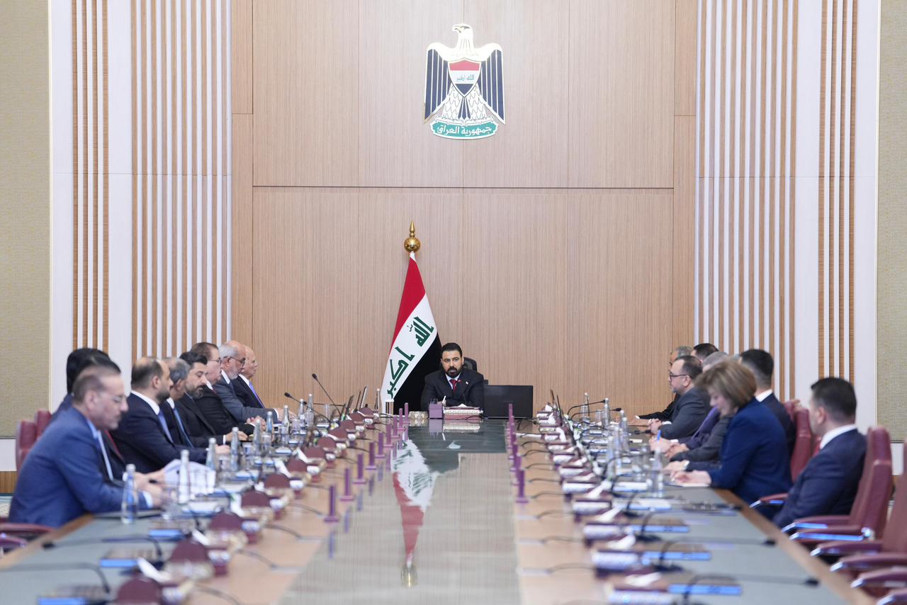 الحلفي: حكومة الزيدي لم تحقق نتائج ملموسة بعد 100 يوم ومهددة بالتحول إلى حكومة أزمات