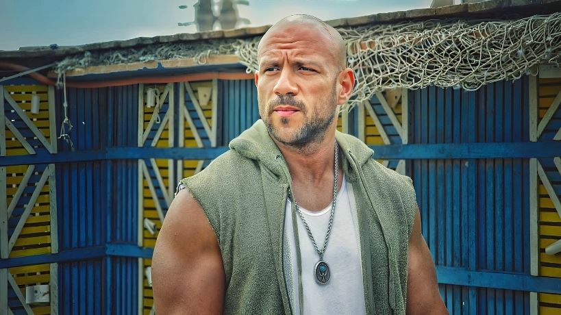 أحمد مكي يخوض تجربة درامية جديدة مع أحمد مراد في رمضان 2027