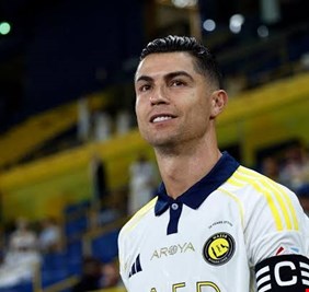 دموع ثم اعتراف صريح.. هل استسلم كريستيانو رونالدو لوضعه الجديد؟