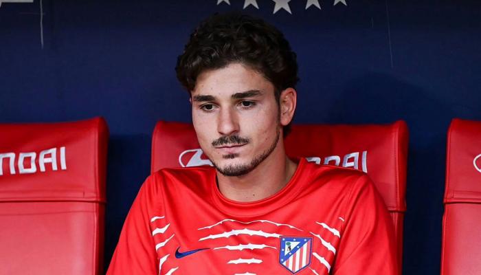 حالة وحيدة تسمح بانتقال ألفاريز إلى برشلونة .. هل يفعلها اللاعب