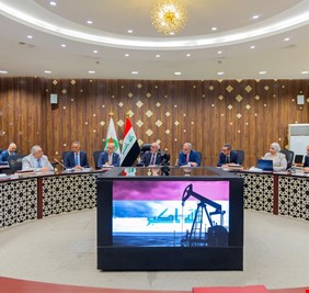 وزير النفط يوجه بتسريع مشروع أنبوب التصدير الاستراتيجي بطاقة 2.25 مليون برميل يومياً