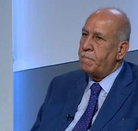 وائل عبد اللطيف يجمع سياسيي البصرة للمطالبة بتثبيت حقوق العراق في خور عبدالله وحقل الدرة