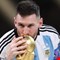 ميسي يعلن اعتزاله الدولي