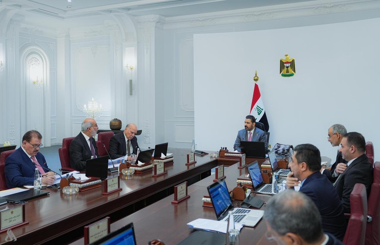 الحكومة توقف هدم التجاوزات وتعلن قرب صرف مستحقات الفلاحين والمقاولين