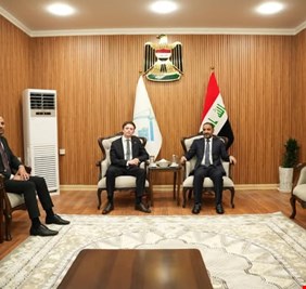 العراق يضغط باتجاه التهدئة.. المسلماوي يدعو بريطانيا لدعم الحوار بين واشنطن وطهران