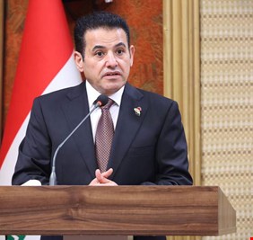 الأعرجي يحسم الجدل: لا سقف زمنيا لحصر السلاح بيد الدولة