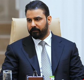 الزيدي يقيّد ظهور المسؤولين إعلاميا ويشدد على توحيد الخطاب الحكومي