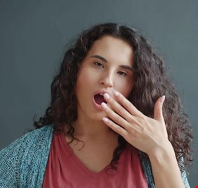 كيف تحصل على رائحة فم عطرة؟