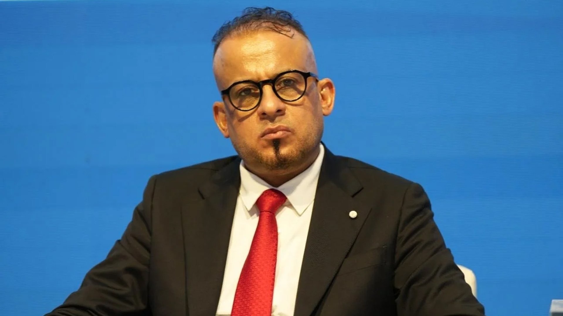 العصائب تبدأ إجراءات سحب الثقة من وزير النفط وتفتح ملف الفروقات المالية بين المحافظات