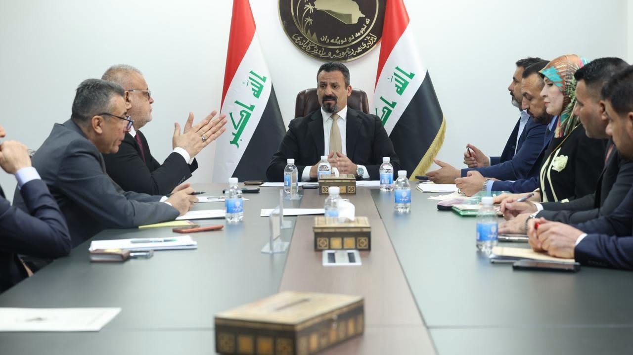 مجلس النواب يبحث تحديث قواعد بيانات المساءلة والعدالة وتعديل قانون الاجتثاث