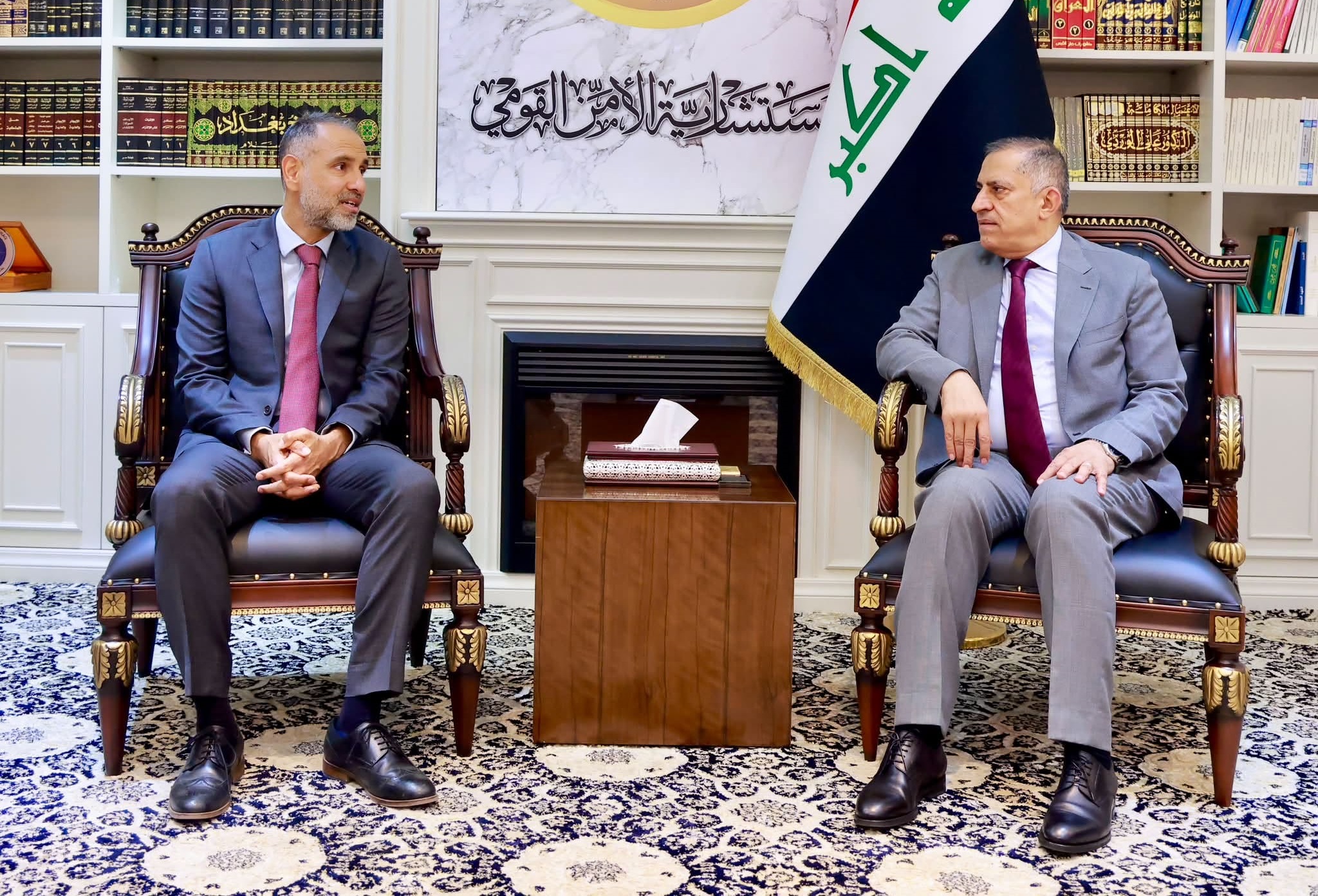 العبودي يبحث مع السفير البريطاني تعزيز العلاقات والتعاون الأمني والاقتصادي