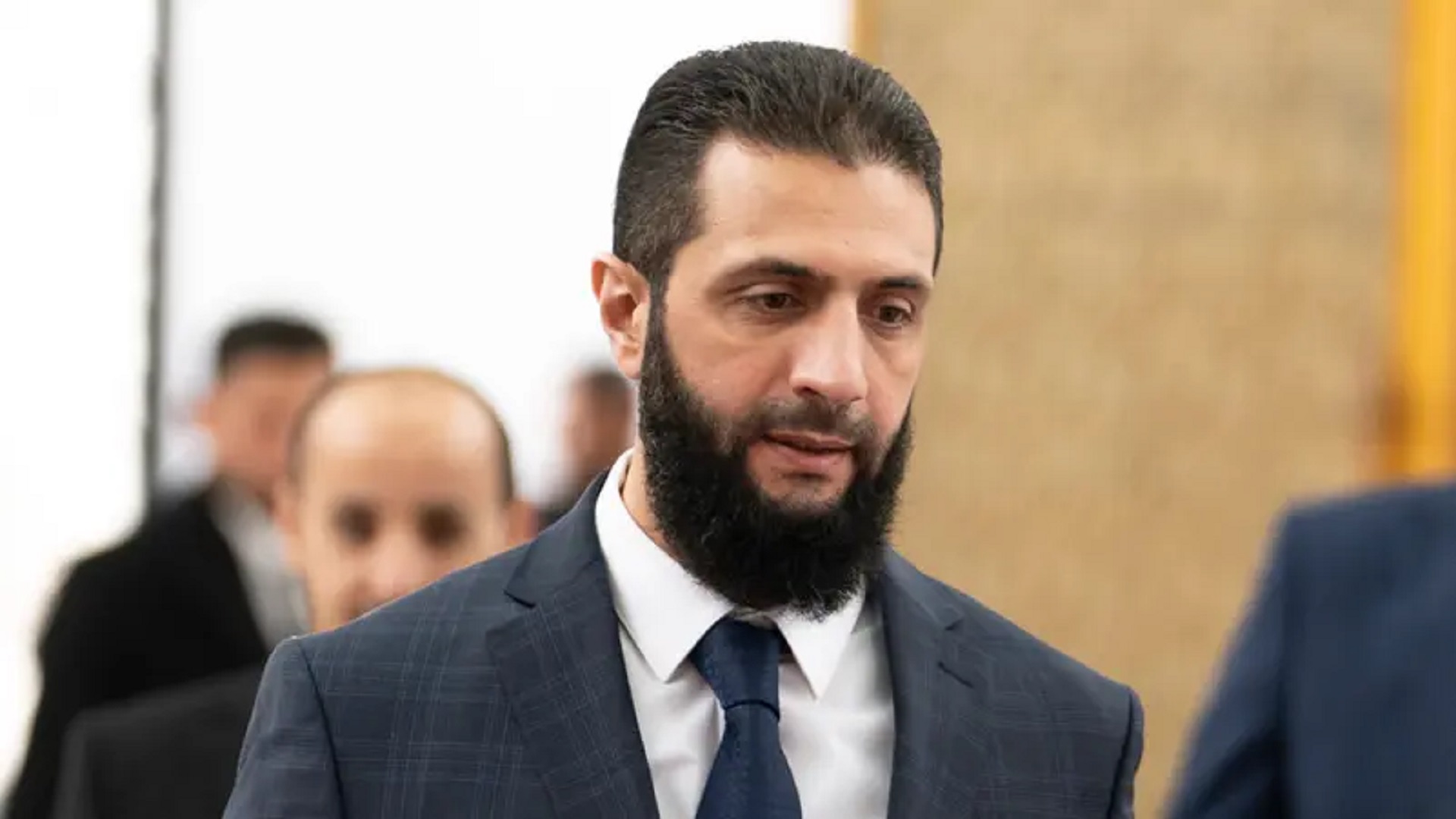 الدليمي: أمريكا تمهد لزيارة الجولاني إلى بغداد بموافقة رئيس الحكومة