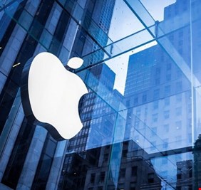 بعد التعثر.. آبل تحاول إحياء أحد أكثر منتجاتها إثارة للجدل