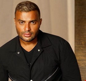 أزمة أغنية رامي صبري وفيلم «ريد فلاج» تتصاعد.. ما الجديد؟