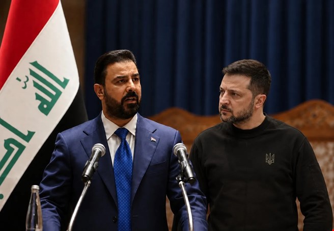 زيلينسكي يهنئ رئيس الوزراء العراقي بالعيد الوطني ويؤكد تعزيز التعاون بين بغداد وكييف