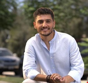 محمد عساف يعتذر لجمهوره ويلغي جولته الغنائية