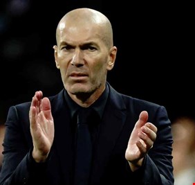 زيدان يقدم هدية ثمينة لريال مدريد