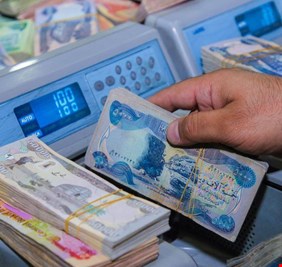 نائب عن بدر يقترح استقطاع 100 ألف دينار من رواتب الموظفين