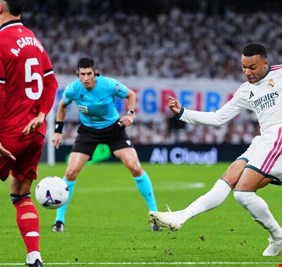 ريال مدريد يتخطى إشبيلية برباعية ويصعد إلى المركز الثالث في ترتيب 