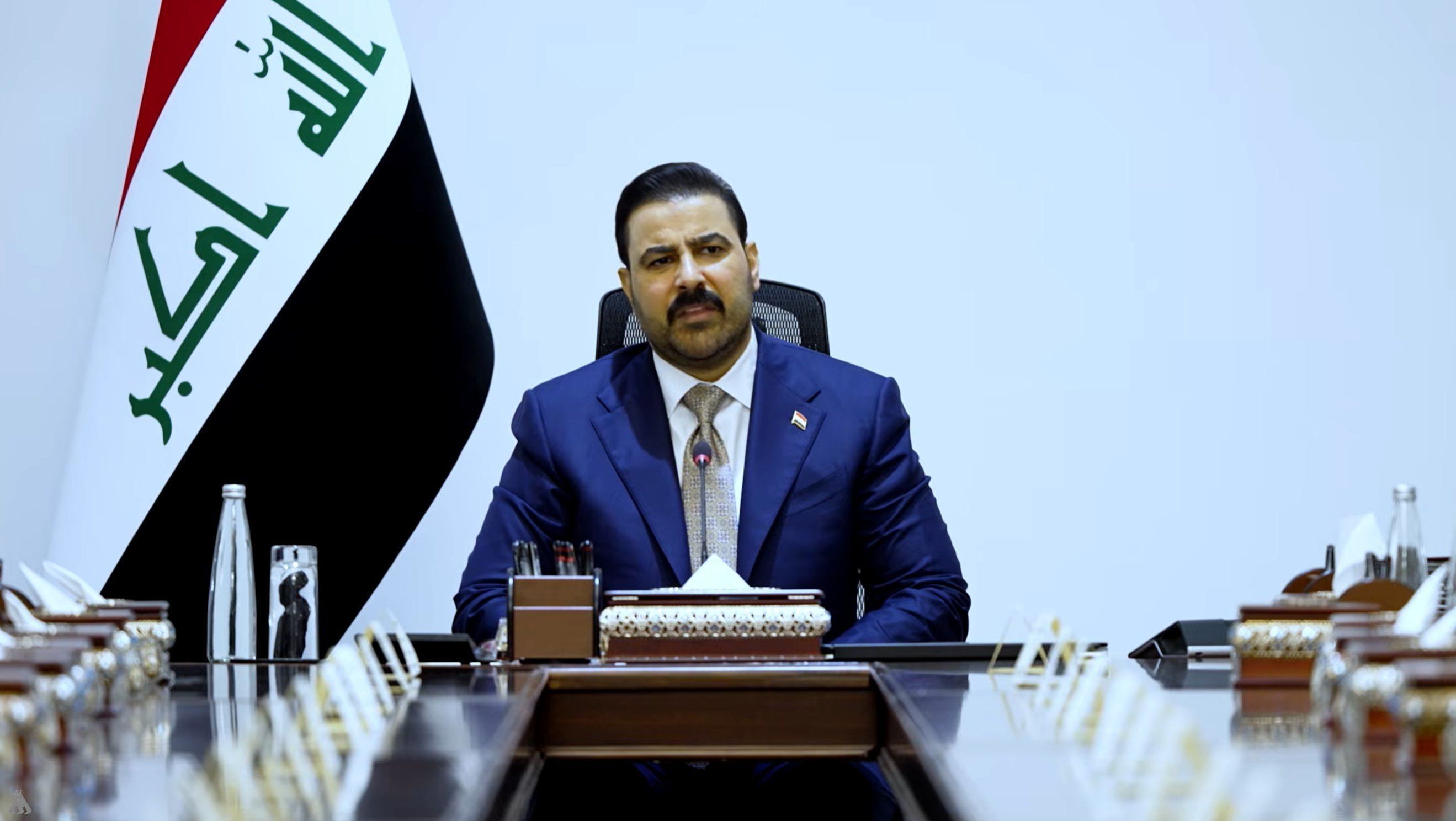 الزيدي ينهي عقود 69 مستشاراً في مكتبه