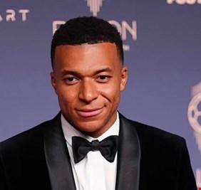 من مجد الكلاسيكو إلى أزمة مع الصين.. أغرب 48 ساعة في مسيرة مبابي