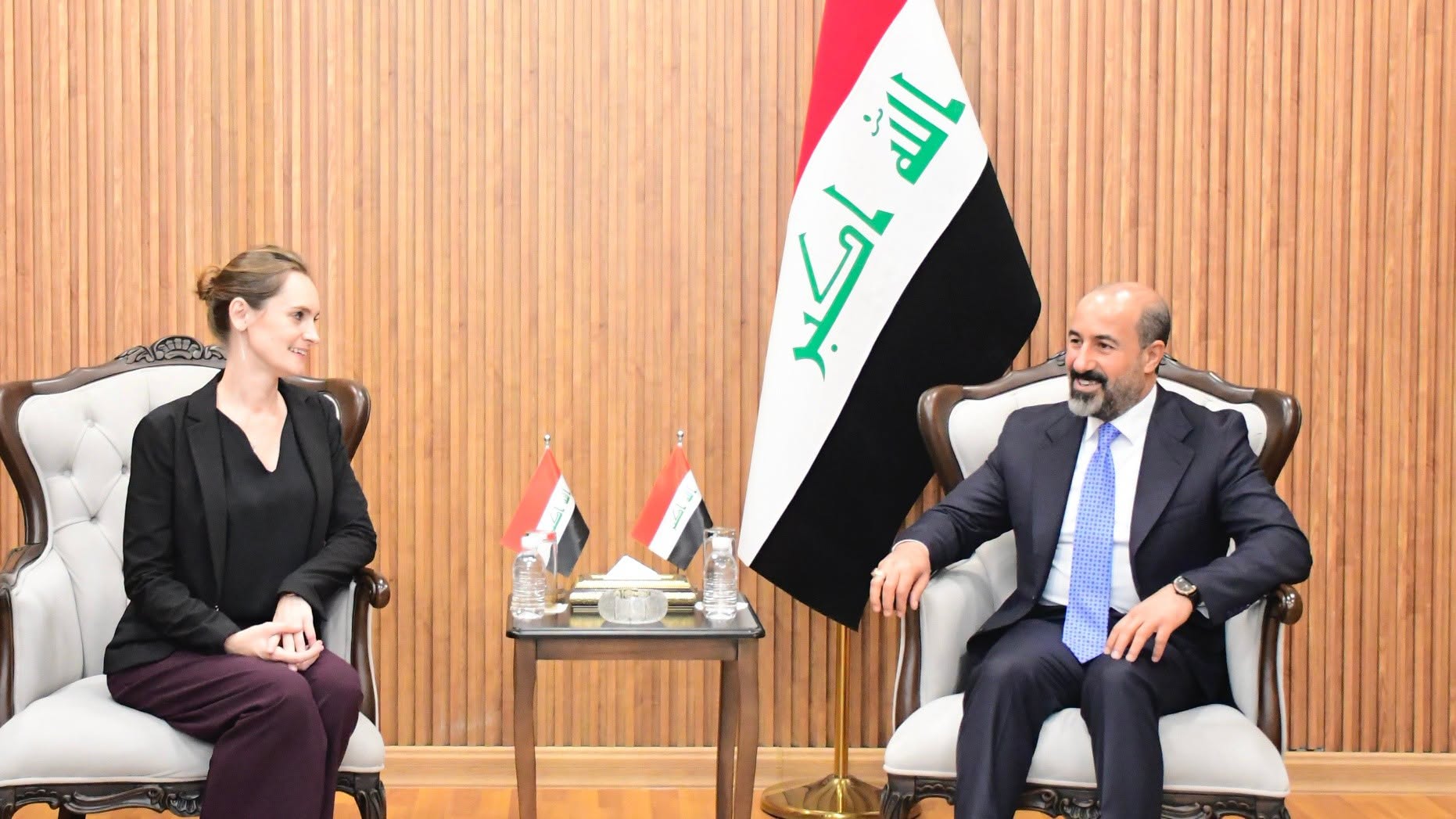 الاعمار والتنمية يبحث مع القنصل السياسي البريطاني تعزيز التعاون في الطاقة والاقتصاد والبنى التحتية