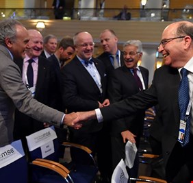 أمراء وأثرياء خليجيون في إسرائيل عبر قبرص.. ماذا يفعلون؟