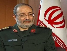 العميد جزائري يرد بقسوة على مسؤول إماراتي: أقزام سياسة