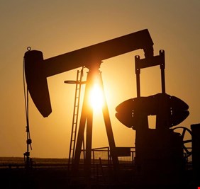 تراجع أسعار النفط مع زيادة منصات الحفر الأميركية