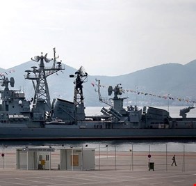 روسيا تقصف داعش في سوريا.. وتحذير لأميركا وتركيا وإسرائيل