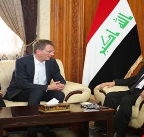 الحيالي يستقبل نائب وزير الدفاع الالماني ويبحث معه سبل التعاون المشترك