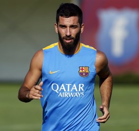 شجار مع ميسي ينهي مسيرة توران دوليا