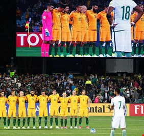 المنتخب السعودي يرفض الوقوف دقيقة حدادا على هجمات لندن