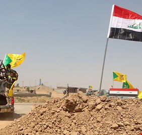 الحشد يصد تعرضا لداعش ويقتل 5 انتحاريين قادمين من سوريا