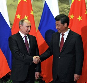 بوتين يمازح الرئيس الصيني: أنت الرجل الوحيد في الميدان