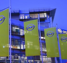 الرئيس التنفيذي لأوبل يستقيل بعد بيعها لبيجو