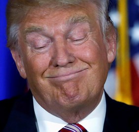 هل تجاهل ترامب قادته