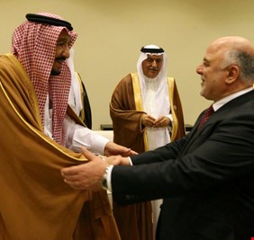 العبادي في السعودية وأنتقادات لتوقيت الزيارة