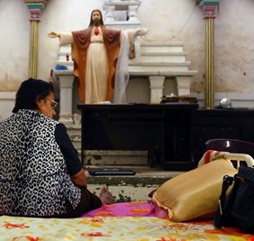 فتوى الجهاد الكفائي تعيد مسيحيي الموصل الى ديارهم بعد تهجير قسري