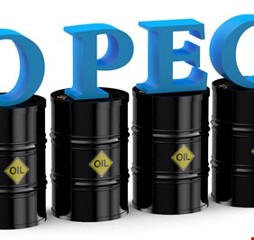 النفط يتراجع وسط شكوك في قدرة أوبك