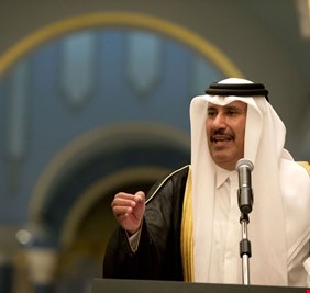 رئيس وزراء قطر يدعو السعودية إلى النظر لدولة قطر كشقيق أصغر