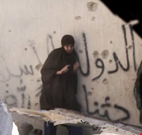 داعش ينشر نساءه كإنتحاريات ... وأخلاق الفرسان تمنع الجنود من التفتيش