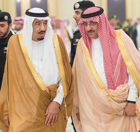 واشنطن بوست: ملك السعودية يُجرِّد ولي العهد من صلاحياته