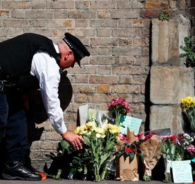 بريطانيا تعلن نشر المزيد من القوات لحماية المساجد