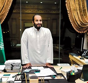 رسمياً وفقَ مصدرٍ مُطّلع .. الاتفاق على “تنازل الملك سلمان عن الحكم لابنه” والآن يجري الإعداد لتنصيبه