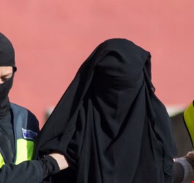 بالصورة... اعتقال موناليزا داعش