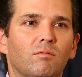 نجل ترامب في لقاء سري مع محامية روسية لفضح كلينتون