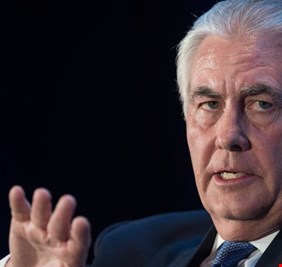 وزير الخارجية الامريكي يصل الخليج لبحث ملف قطر